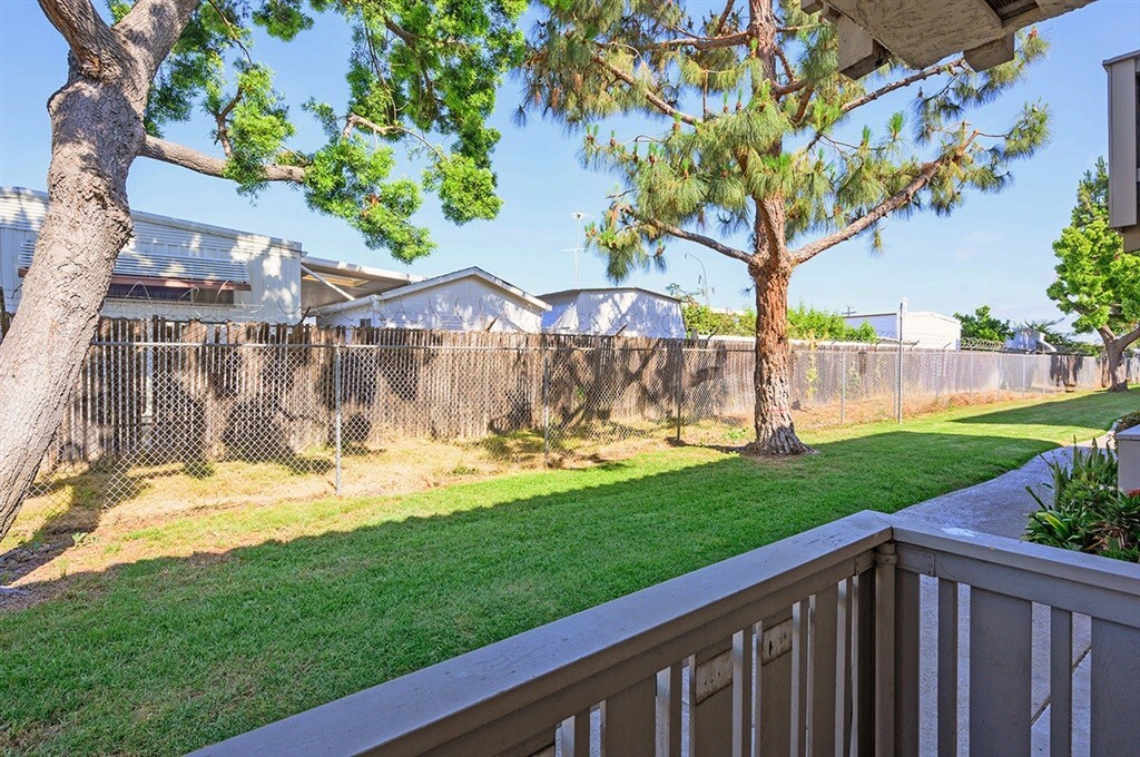 Property Photo:  1547 Broadway 46  CA 91911 