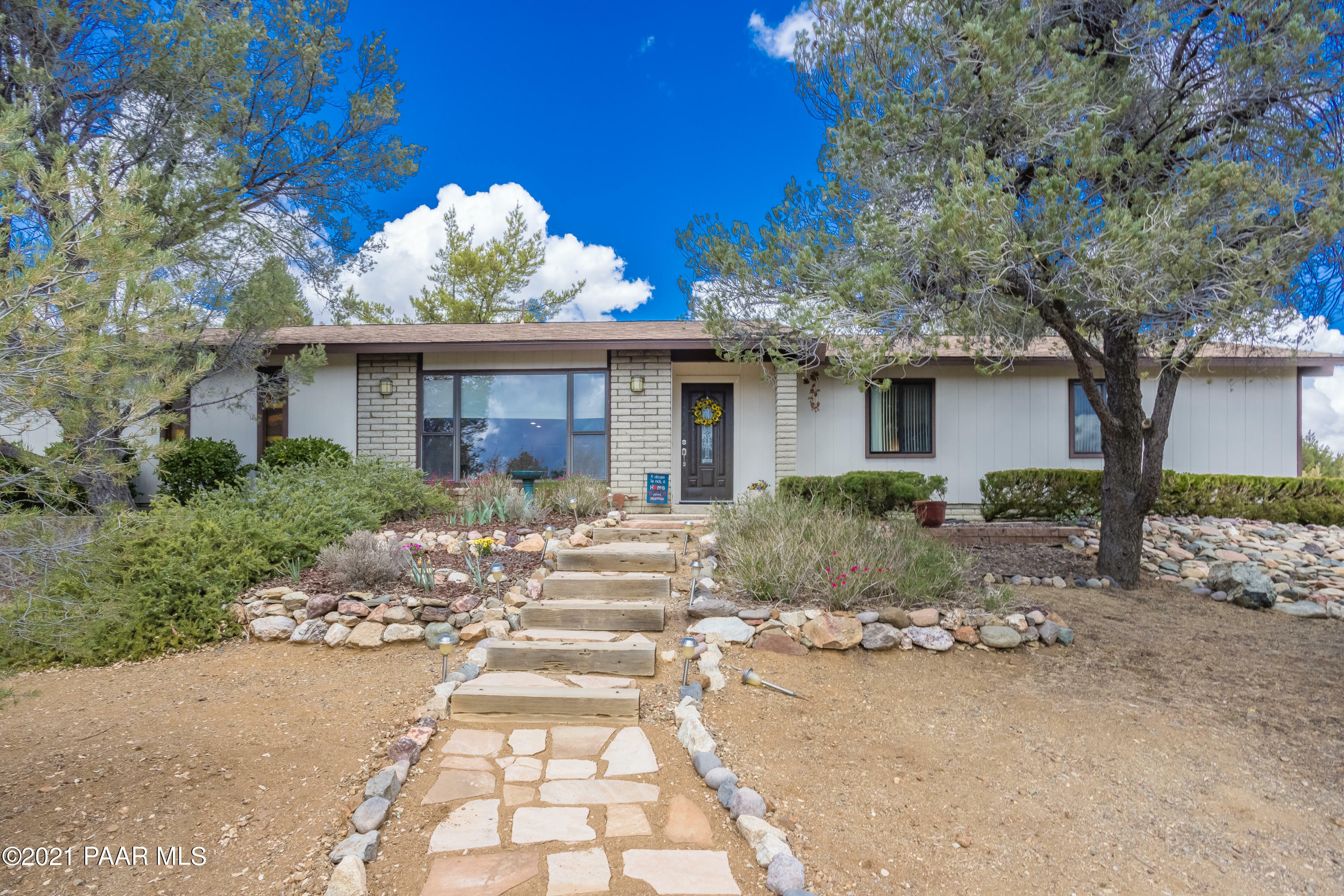 Property Photo:  635 Sunrise Boulevard  AZ 86301 