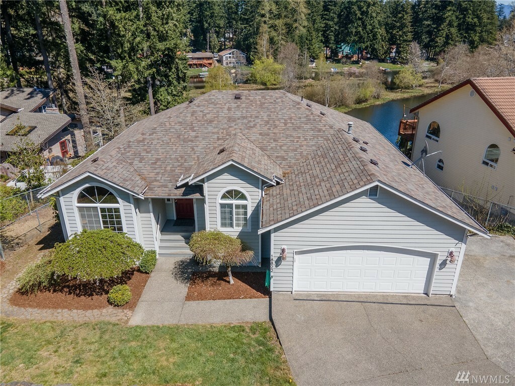 Property Photo: 18822 McGhee Dr E WA 98391