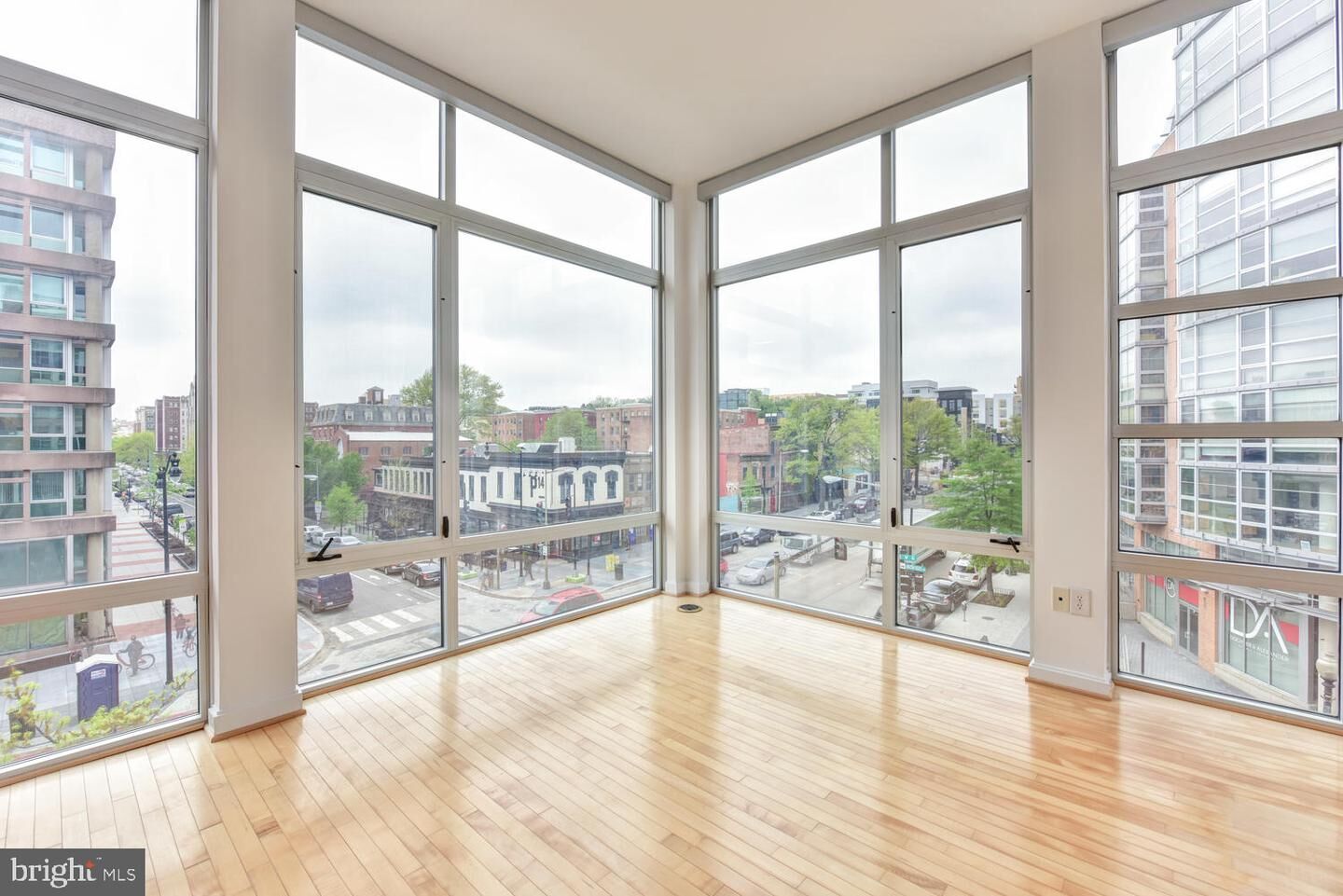 Property Photo:  1390 V Street NW 302  DC 20009 