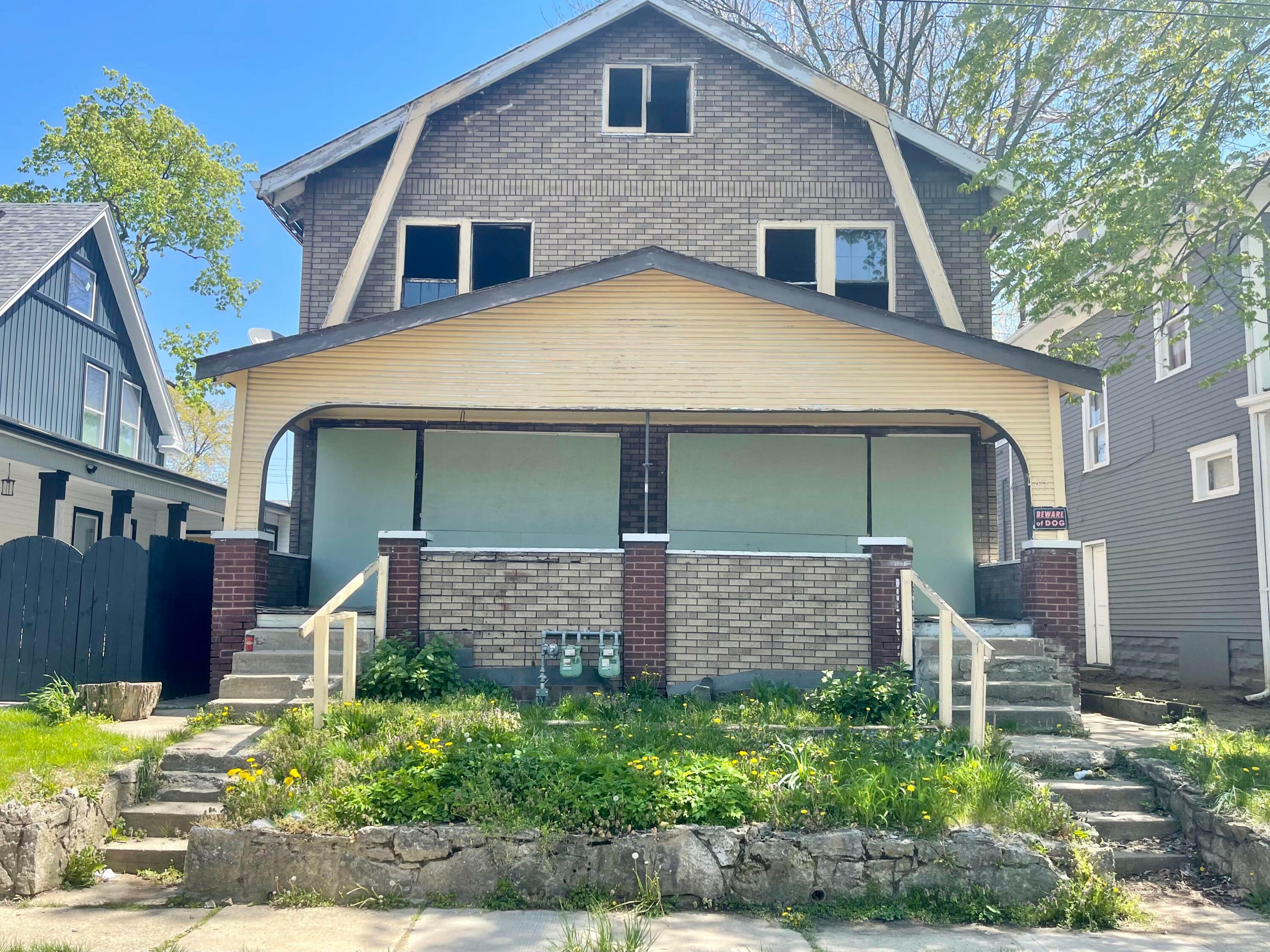 Property Photo: 42 N Harris Avenue OH 43204