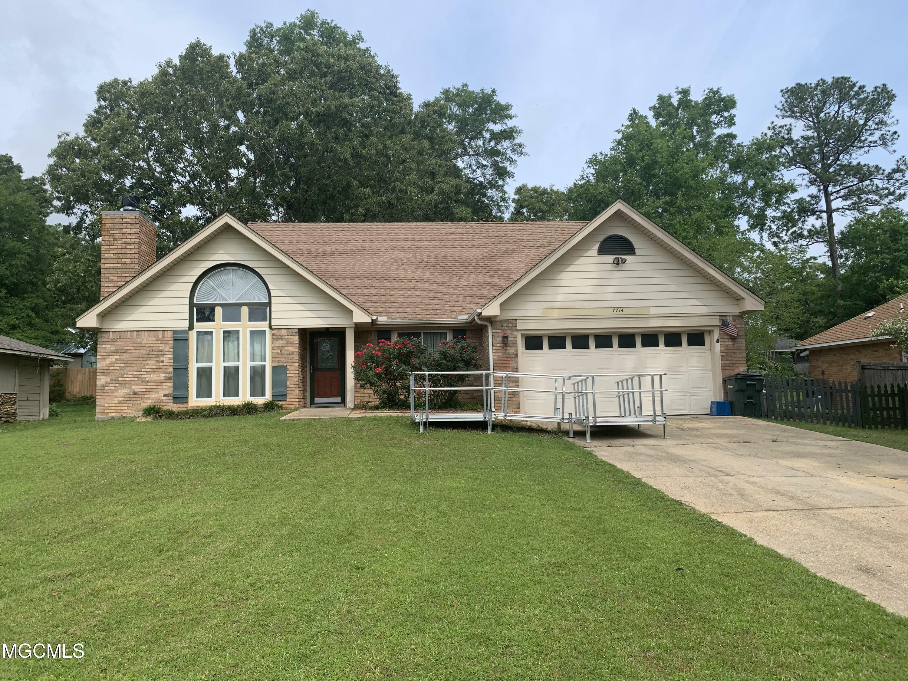 Property Photo: 7714 Mamalu Place MS 39525