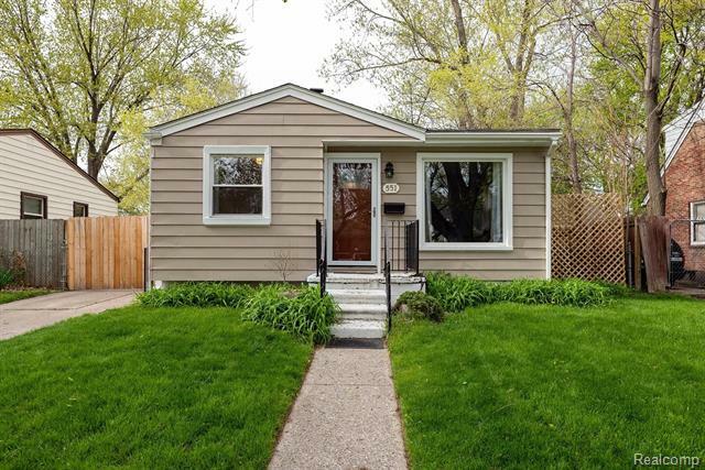 Property Photo:  551 E Evelyn Avenue  MI 48030 