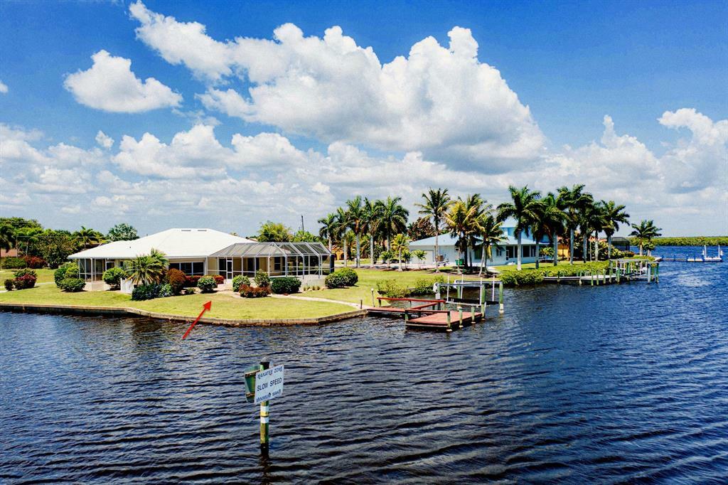 Property Photo:  3596 Peace River Drive  FL 33983 