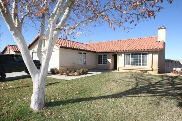 Property Photo:  1721 Polo Court  CA 93535 