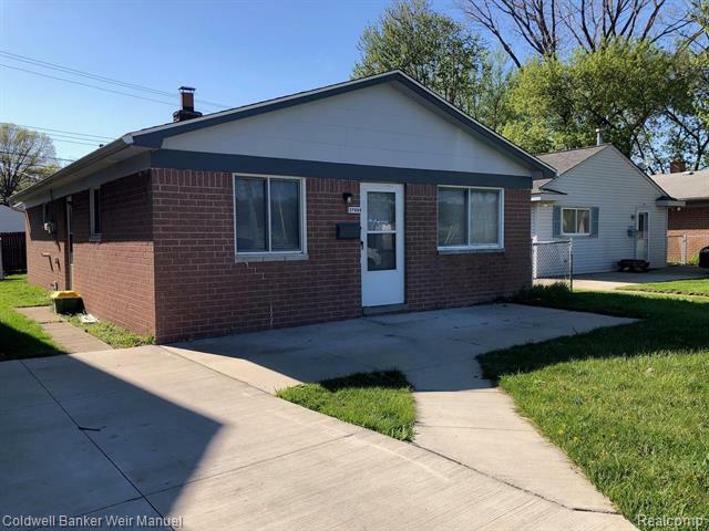 Property Photo: 27069 Lorenz St MI 48071