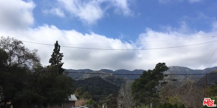 Property Photo:  3067 Honolulu Avenue  CA 91214 