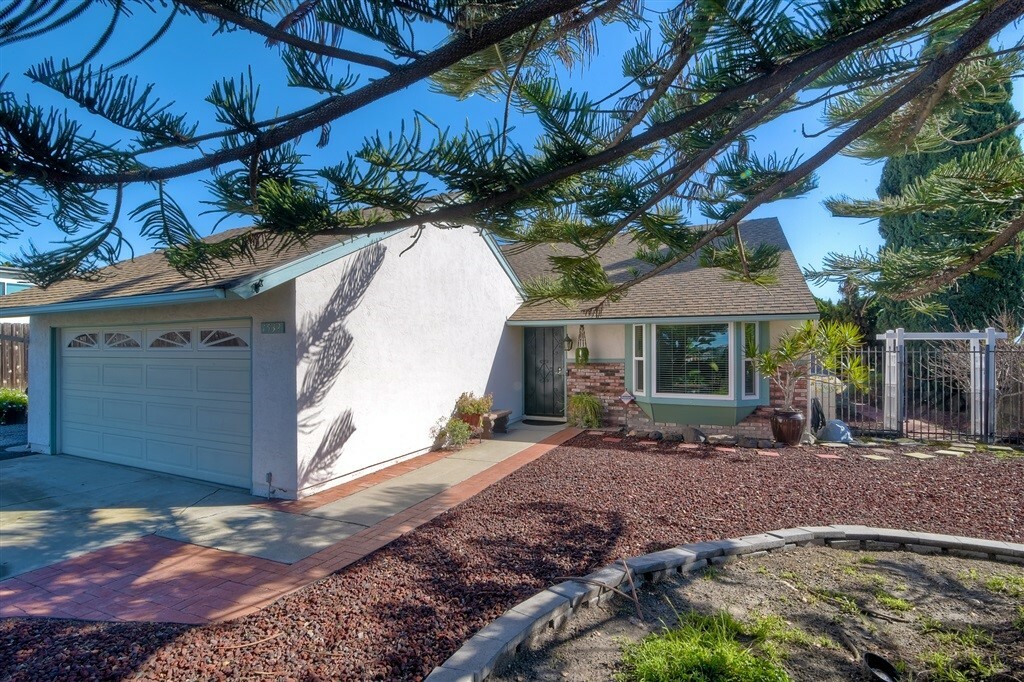 Property Photo:  1532 Olive Ave  CA 92083 