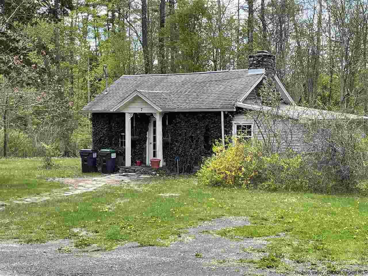 Property Photo:  7 Cedarwood  NY 12477 