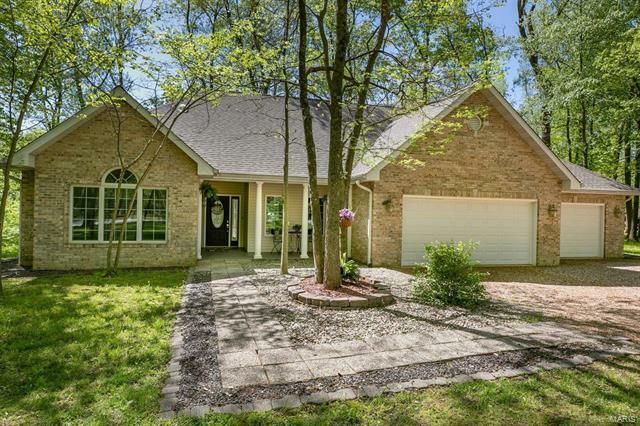 Property Photo:  12 Hickory Drive   62249 