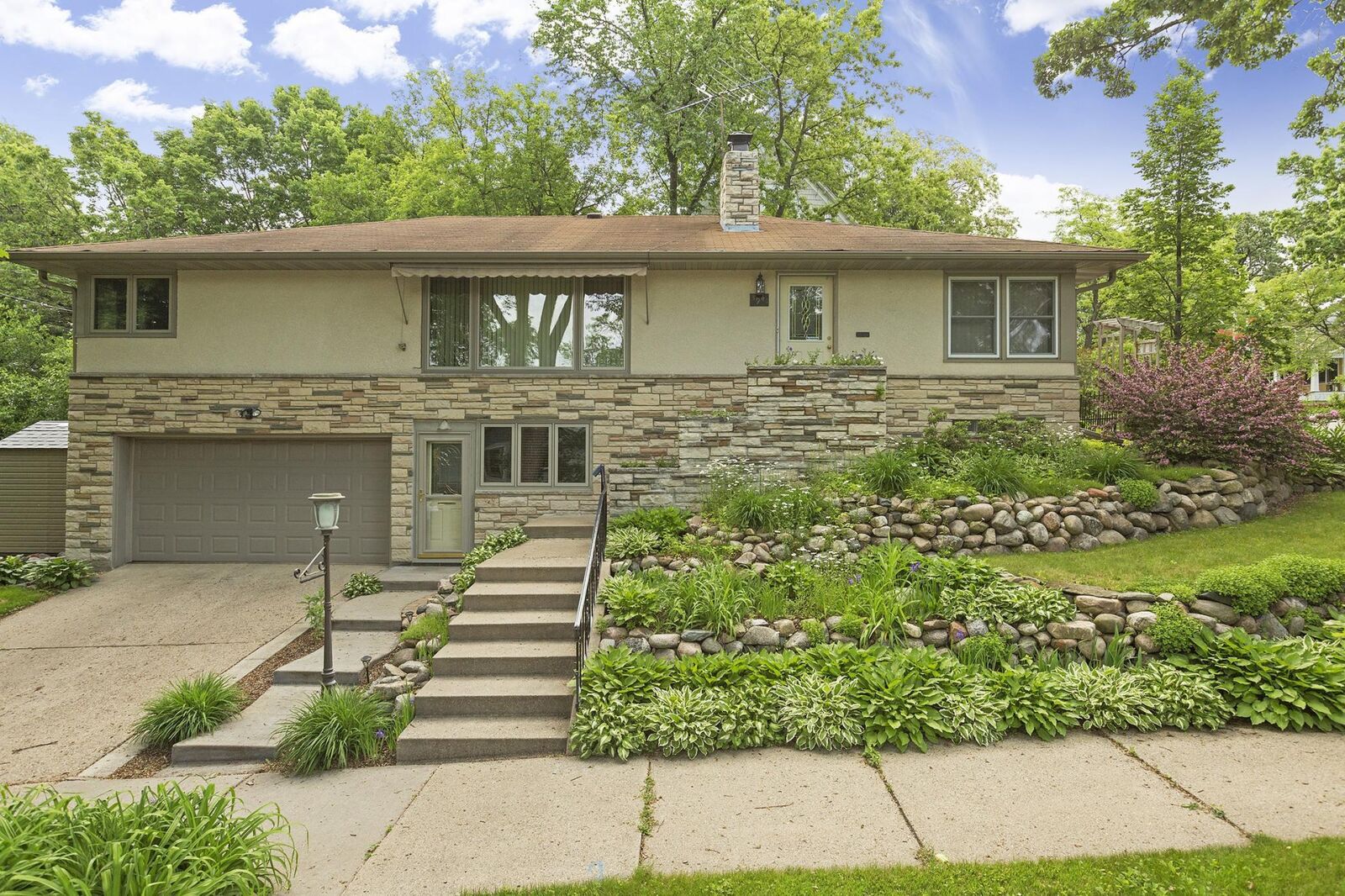Property Photo: 3941 Washburn Avenue S MN 55410