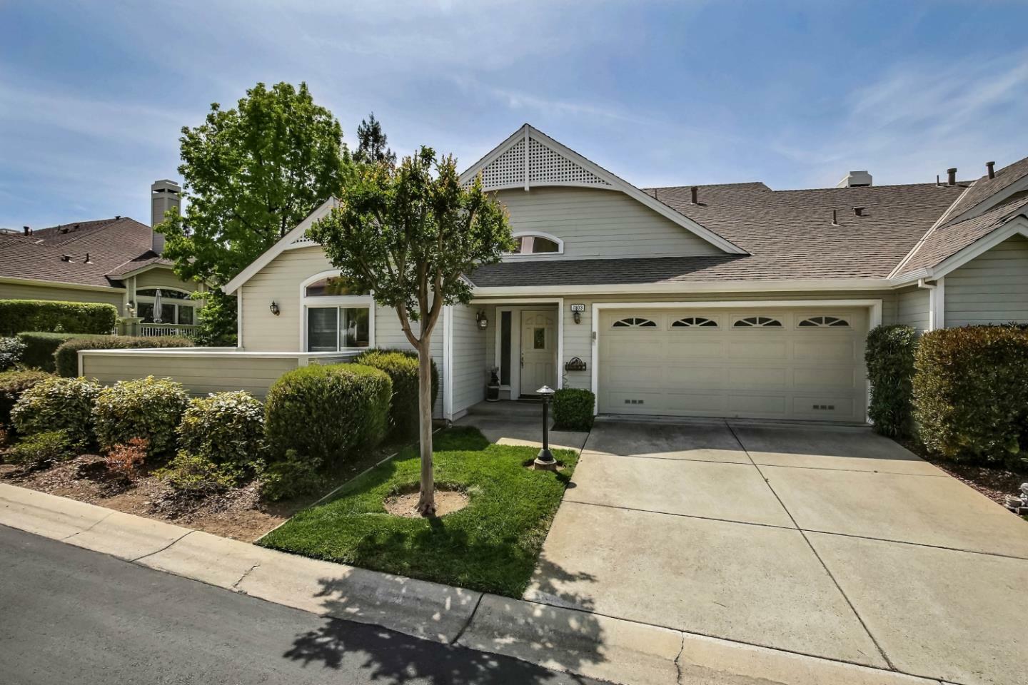 Property Photo: 7803 Prestwick Circle CA 95135