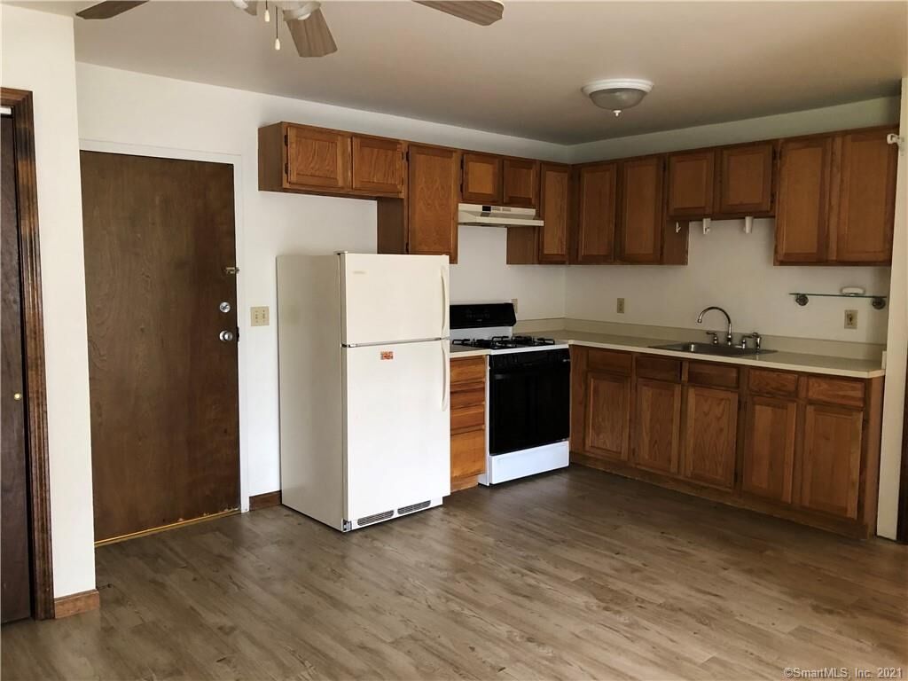 Property Photo: 14 Cherry Street D CT 06460