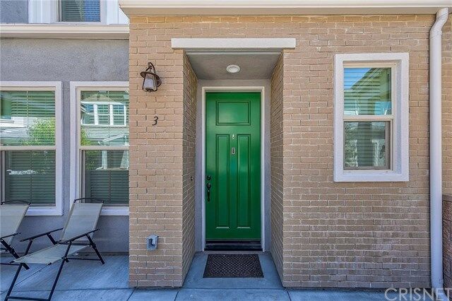 Property Photo:  115 Red Brick Drive 3  CA 93065 