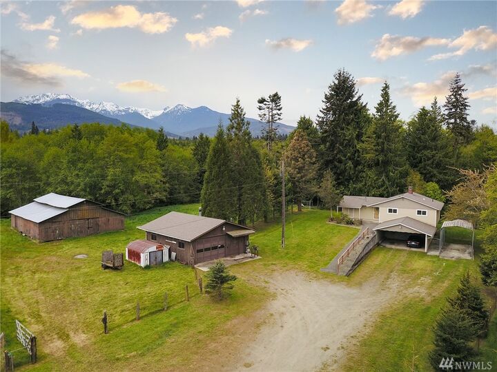 523 Pearce Rd  Port Angeles WA 98362 photo