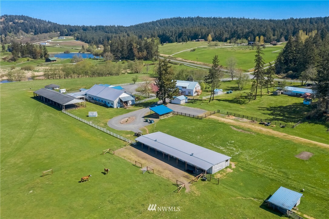 Property Photo:  2687 West Valley Road  WA 98250 