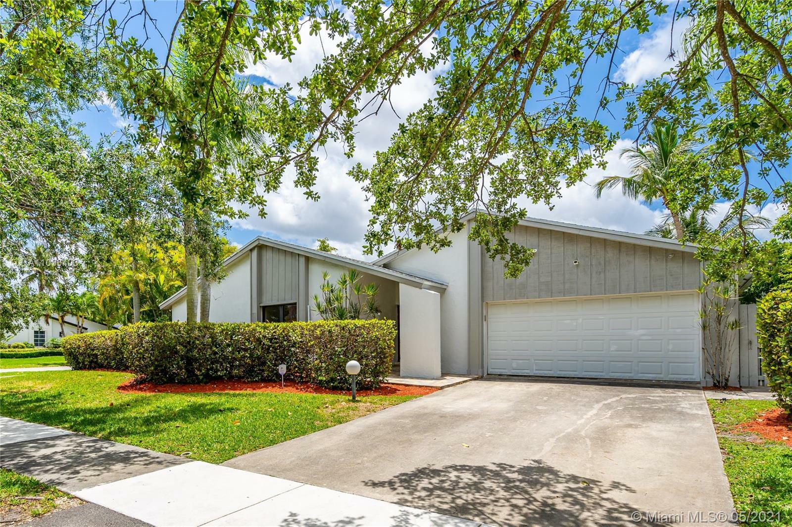 Property Photo:  13500 SW 108th Street Cir S  FL 33186 