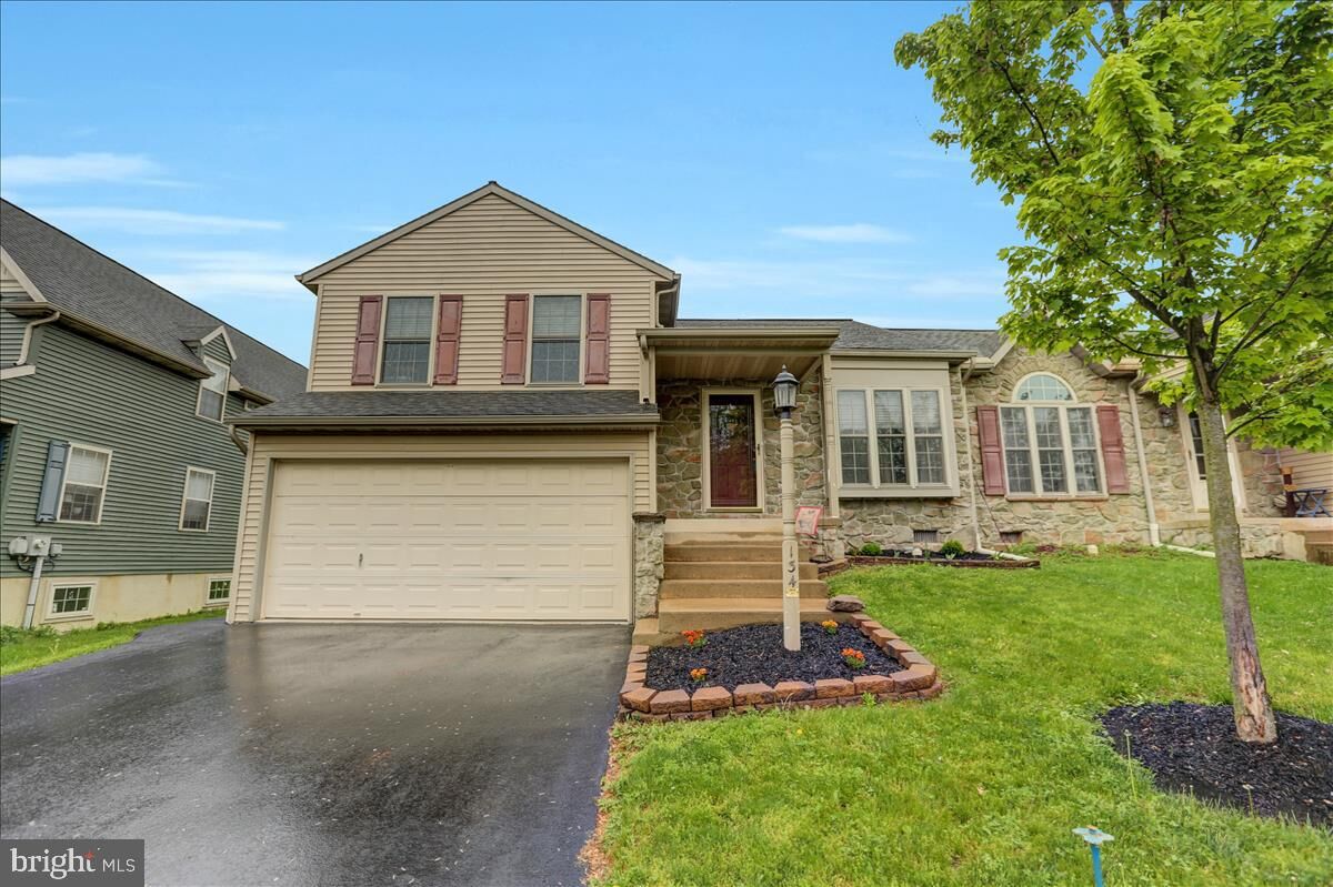 Property Photo:  134 Wynberry Drive  PA 17522 