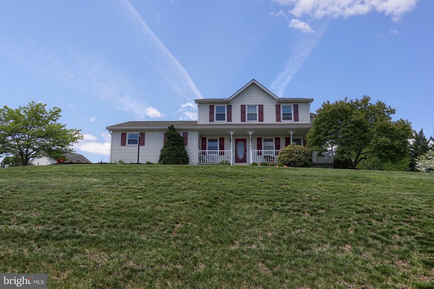 Property Photo: 1118 Stoneybrook Drive PA 17111