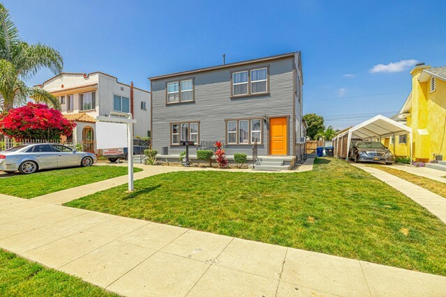 Property Photo:  4321 S Raymond Avenue  CA 90037 