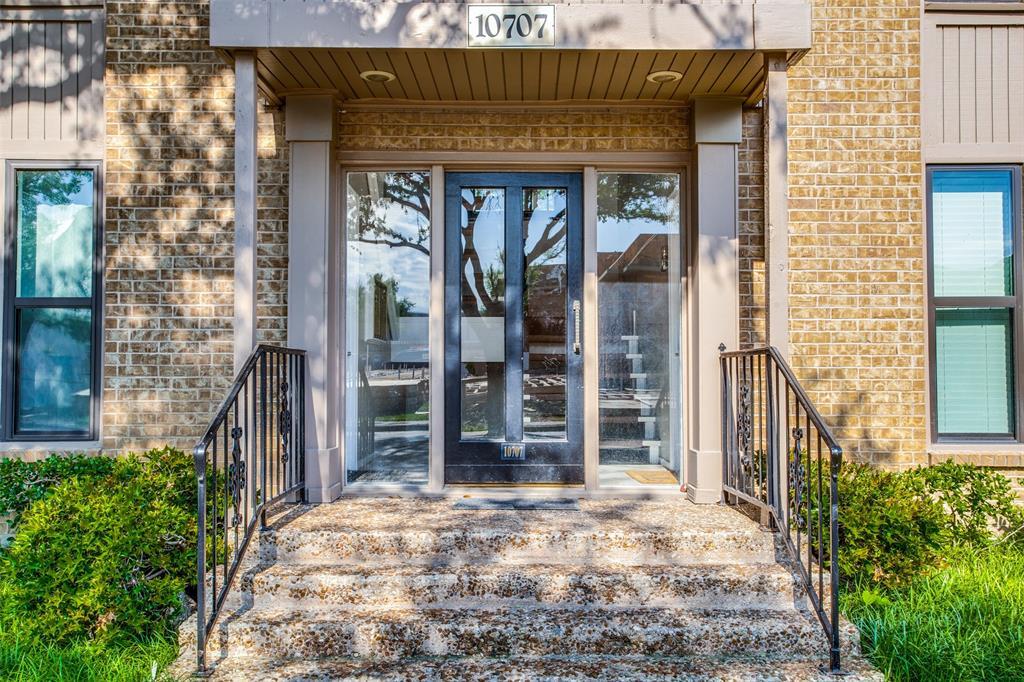 Property Photo:  10707 Park Village Place D  TX 75230 