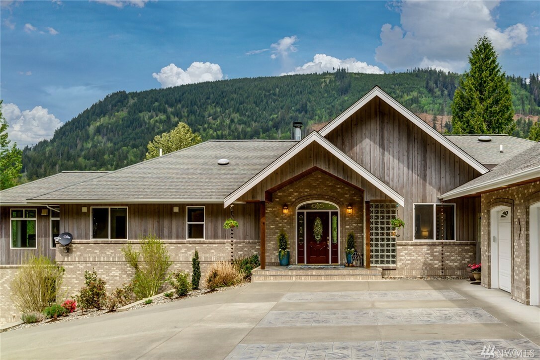 Property Photo: 7654 Kachina Rd WA 98244