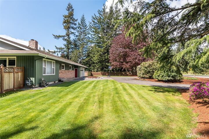 Property Photo: 549 Loomis Trail Rd WA 98264