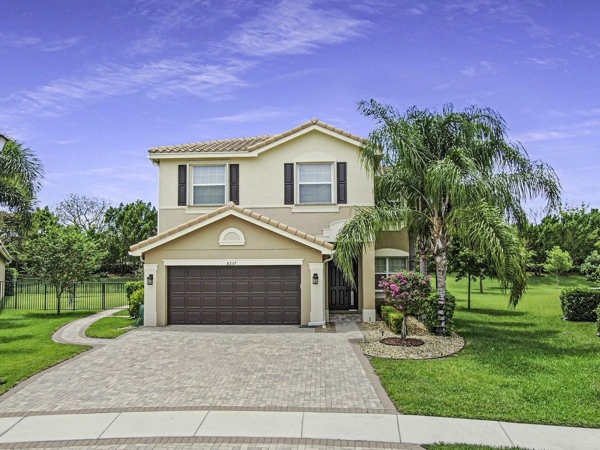 Property Photo:  8237 Bergen Peak Terrace  FL 33473 