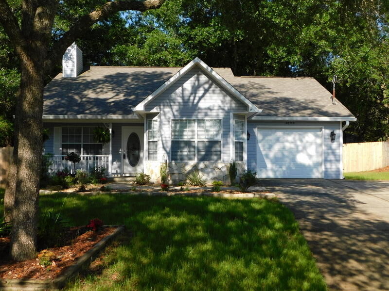 Property Photo:  2800 Mac Gregor Lane  FL 32539 