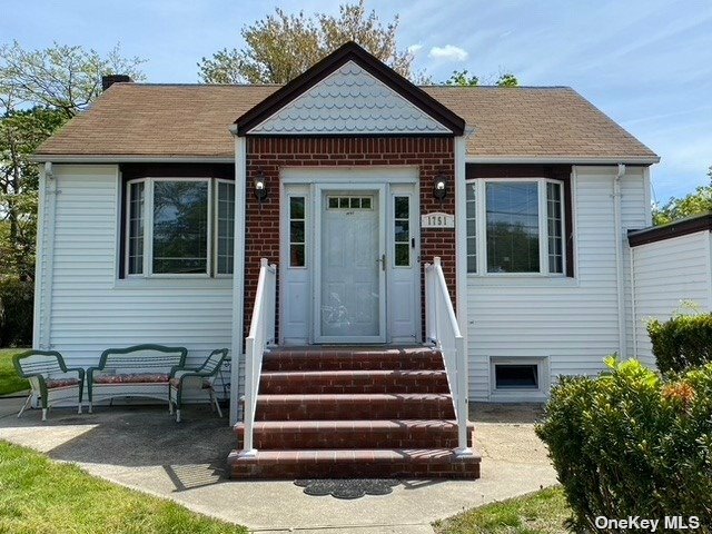 1751 Lincoln Avenue  Holbrook NY 11741 photo