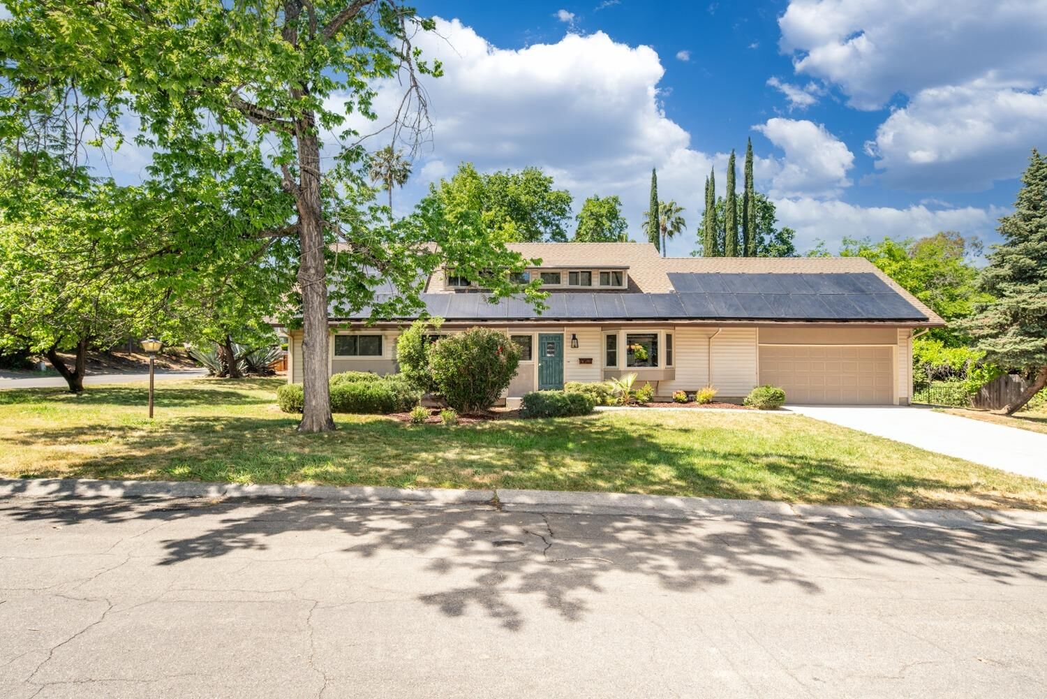 Property Photo:  3515 Mesa Verdes Drive  CA 95762 