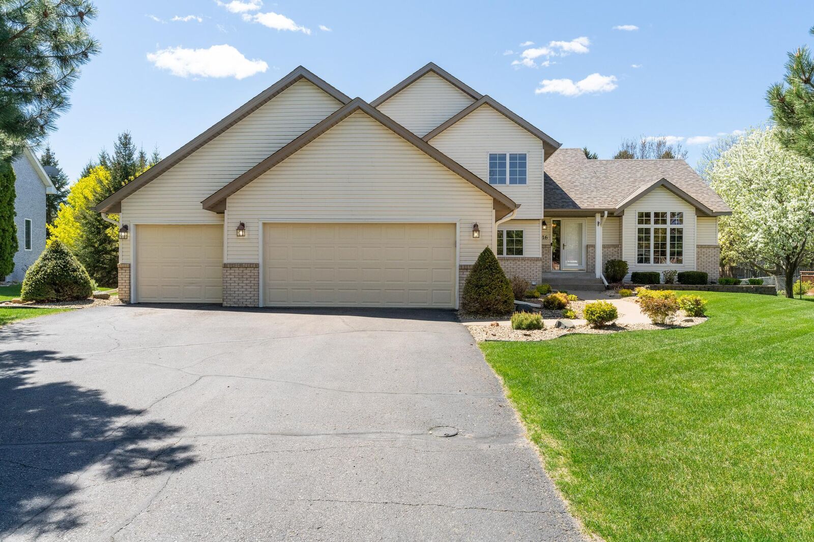 Property Photo:  616 McFaddens Trail  MN 55123 