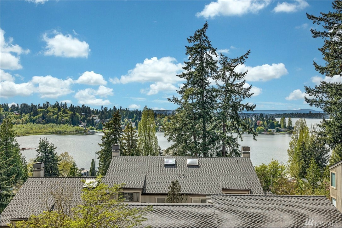 Property Photo:  4824 102nd Lane NE  WA 98033 