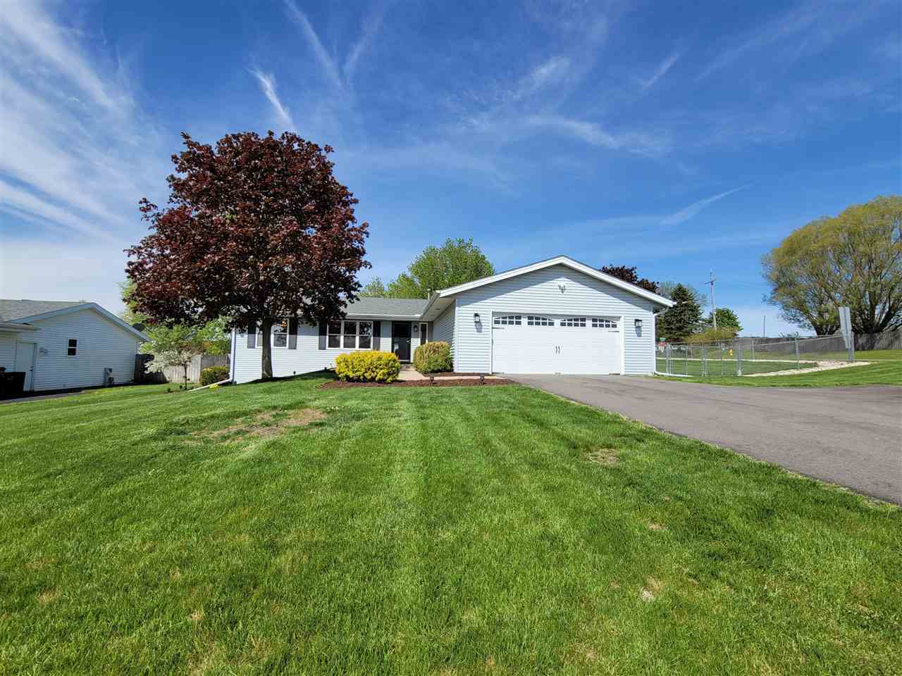 Property Photo:  10256 Fawn Prairie Drive  IL 61073 