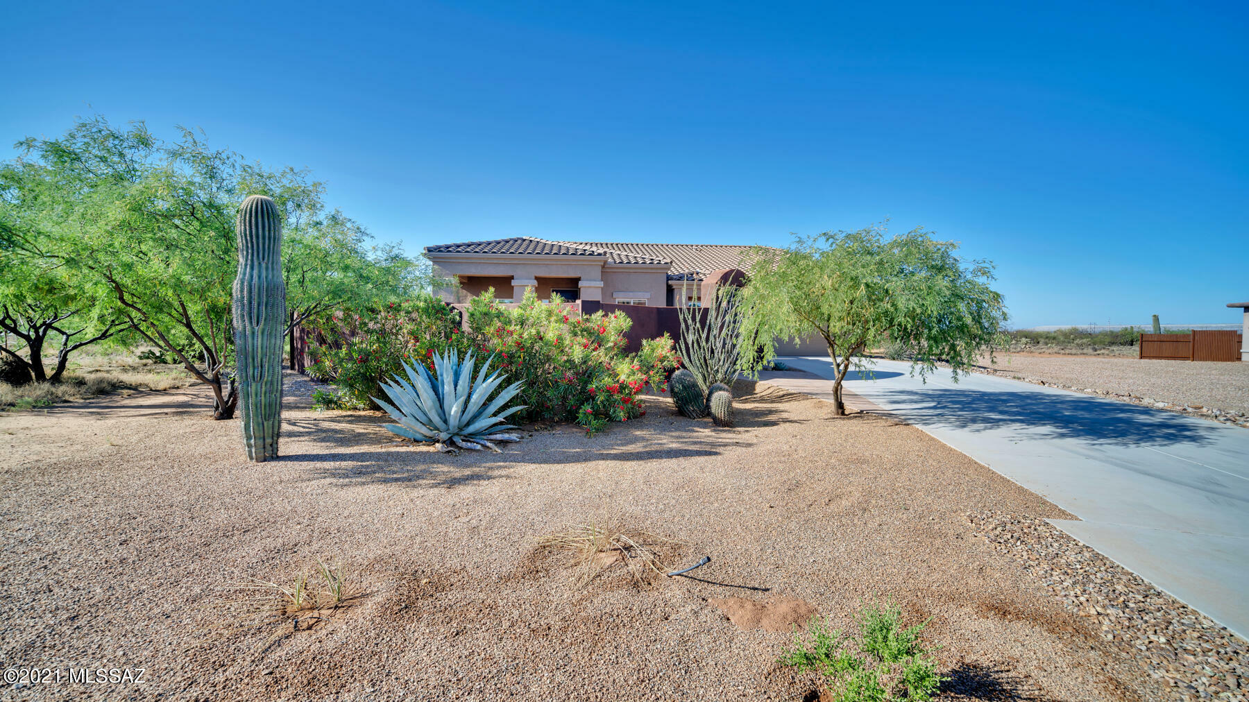 Property Photo: 18198 S Wheatland Way AZ 85629