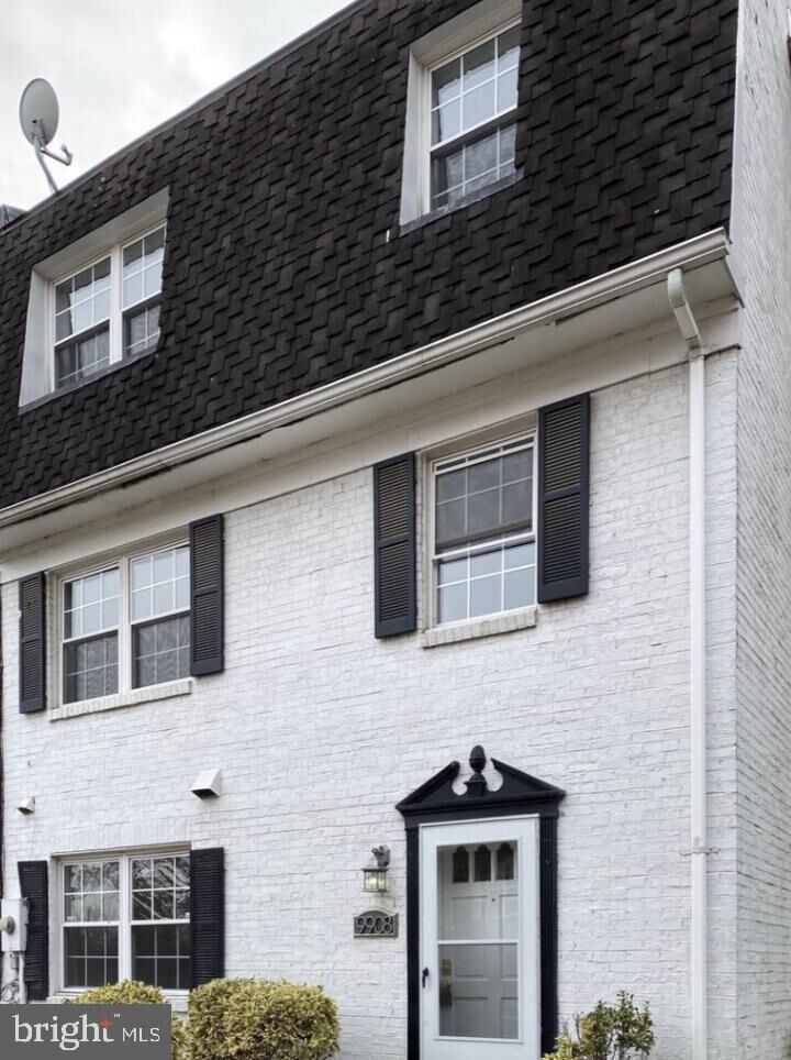 Property Photo:  9908 Hagel Circle  VA 22079 