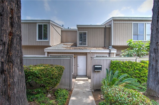 Property Photo:  2700 W Segerstrom Avenue B  CA 92704 