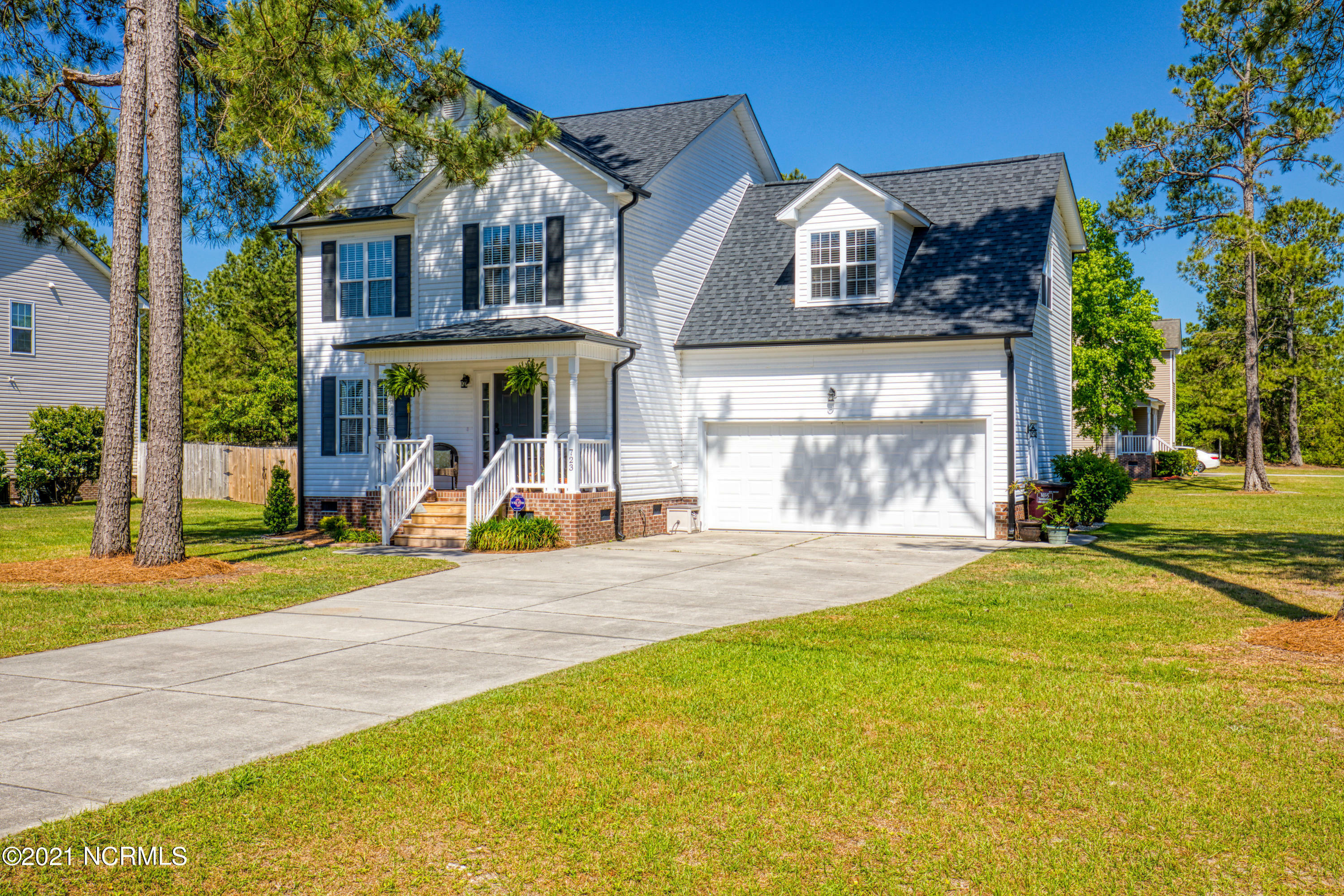 Property Photo:  723 Jim Grant Avenue  NC 28460 