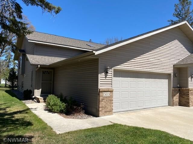 Property Photo:  303 Roosevelt Road SW  MN 56601 