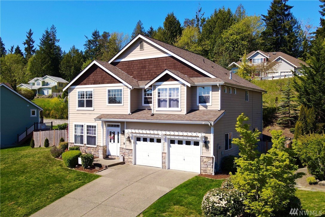 Property Photo: 3125 NE Seahurst Ct WA 98311