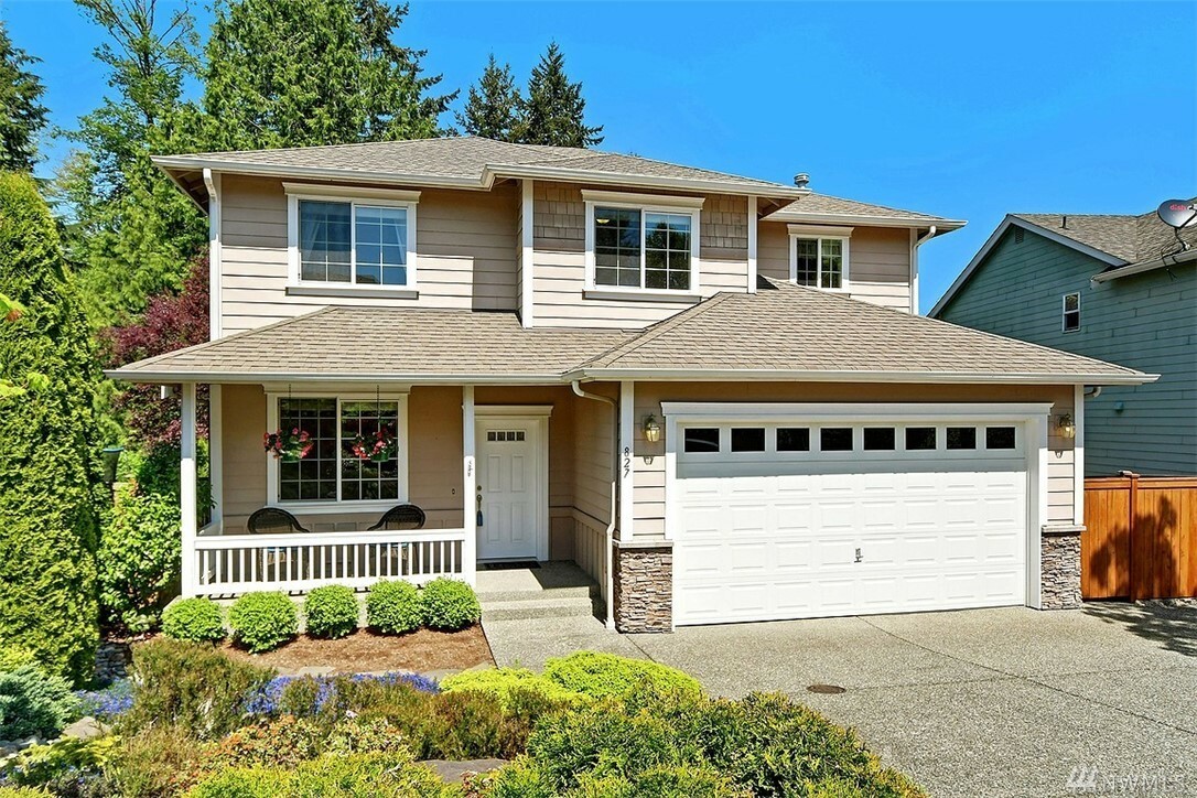 Property Photo:  827 56th Place SW  WA 98203 