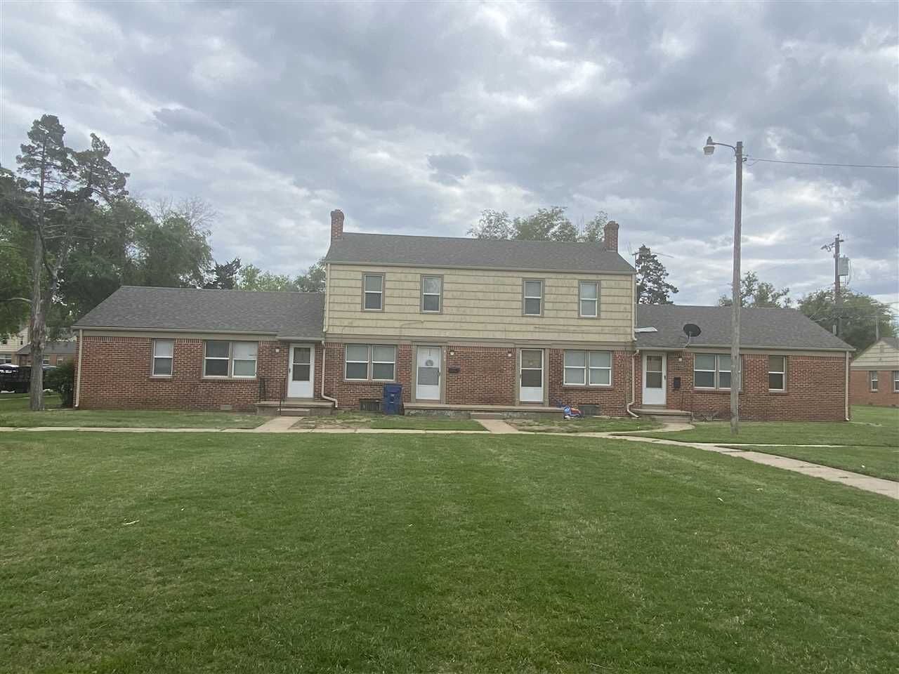 Property Photo: 1625 S Volutsia KS 67211