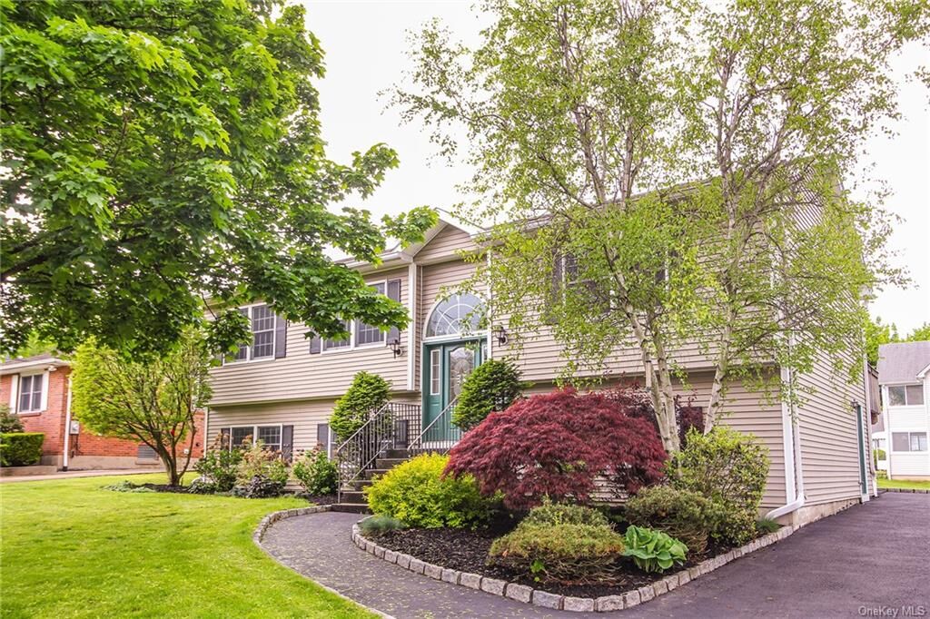 Property Photo:  162 3rd Street  NY 10511 