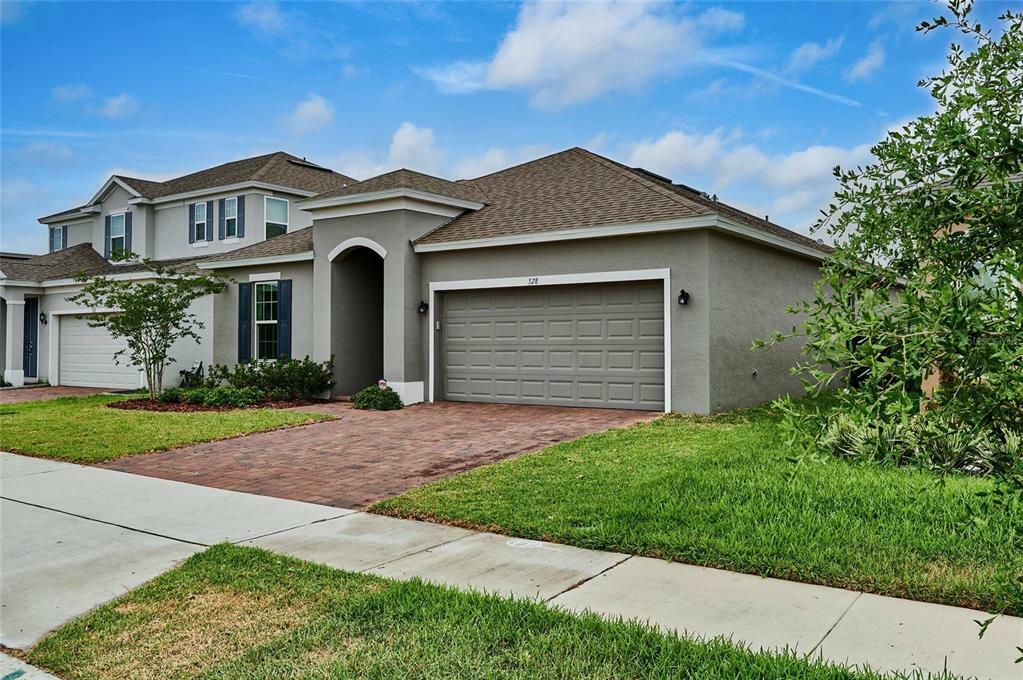 Property Photo:  328 Meadow Pointe Drive  FL 33844 