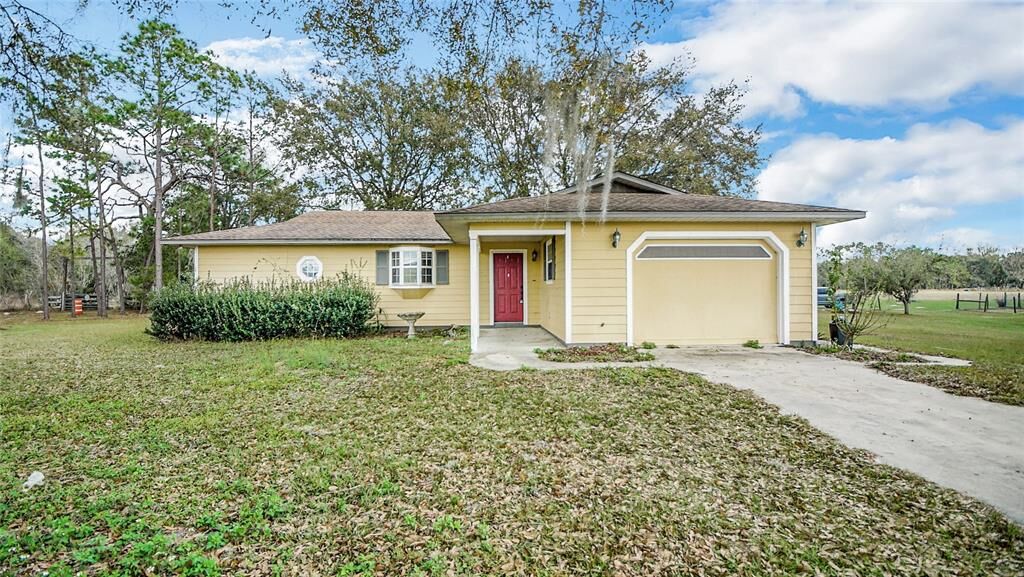Property Photo:  2845 County Road 523  FL 34785 
