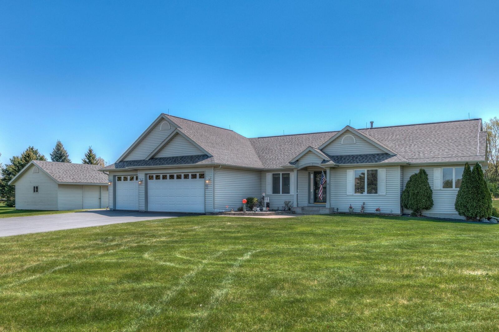Property Photo:  715 Waldroff Farm Road  WI 54016 