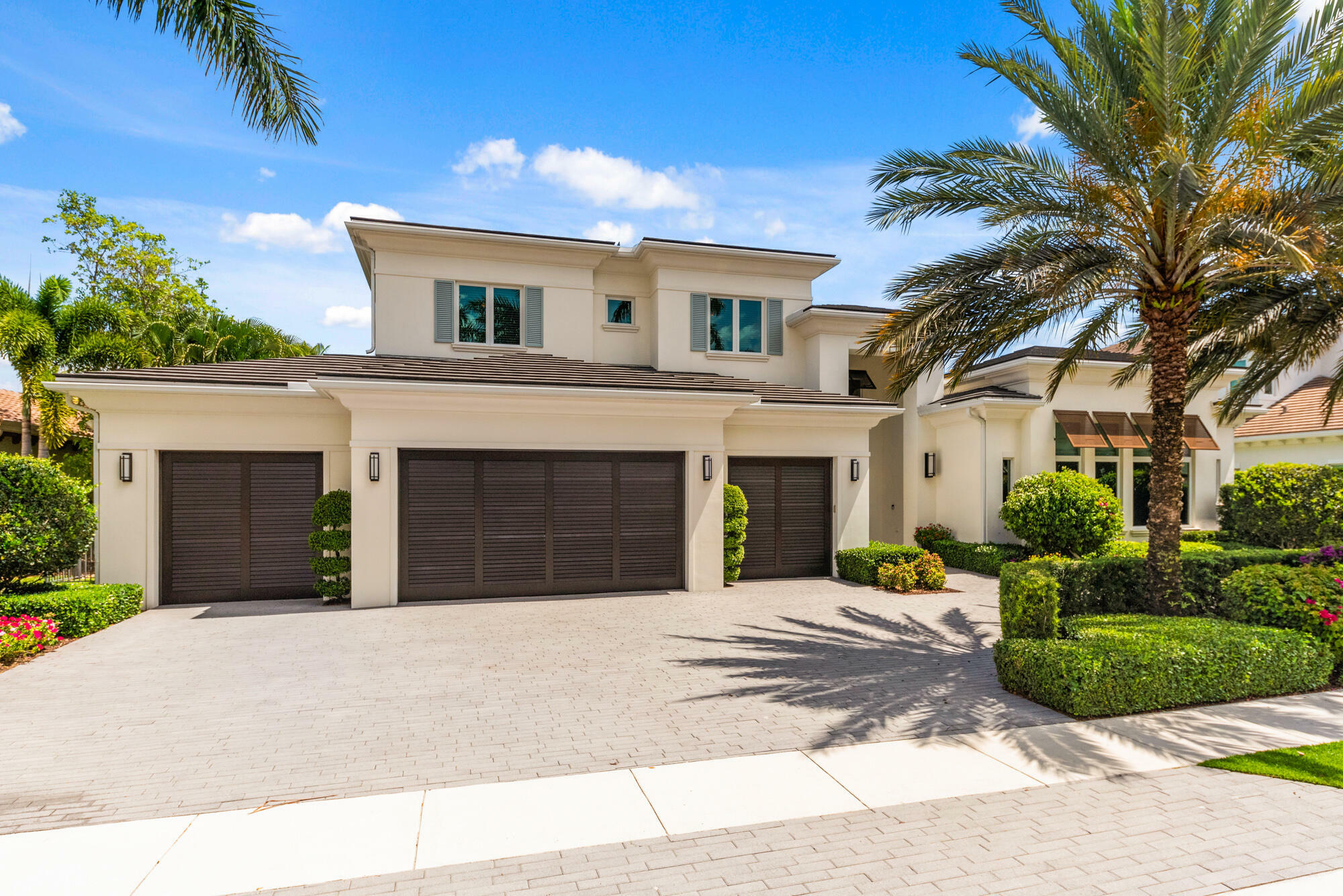 Property Photo:  687 Hermitage Circle  FL 33410 