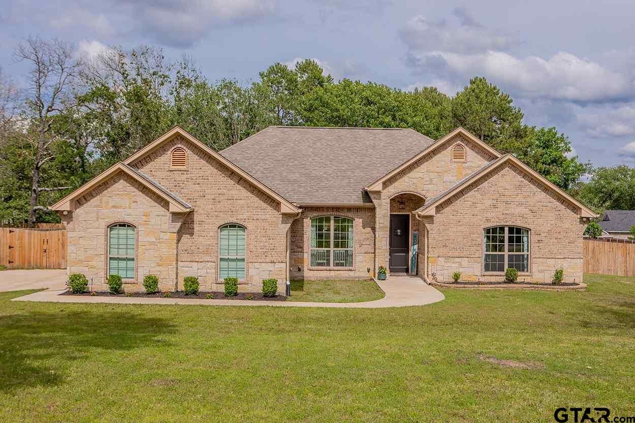 Property Photo:  290 Private Road 6325  TX 75773 