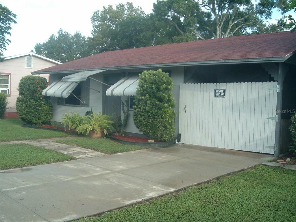 Property Photo: 4743 38th Avenue N FL 33713