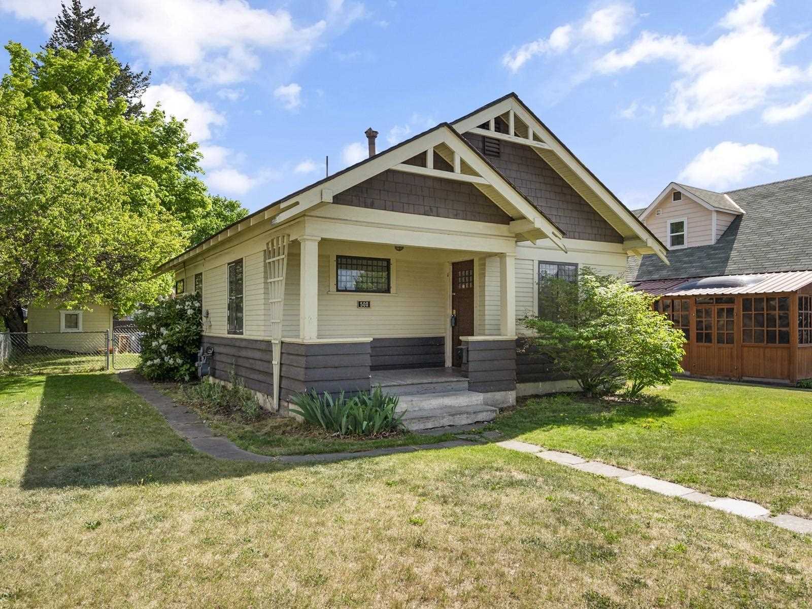 Property Photo: 508 E Olympic Ave WA 99207-1553